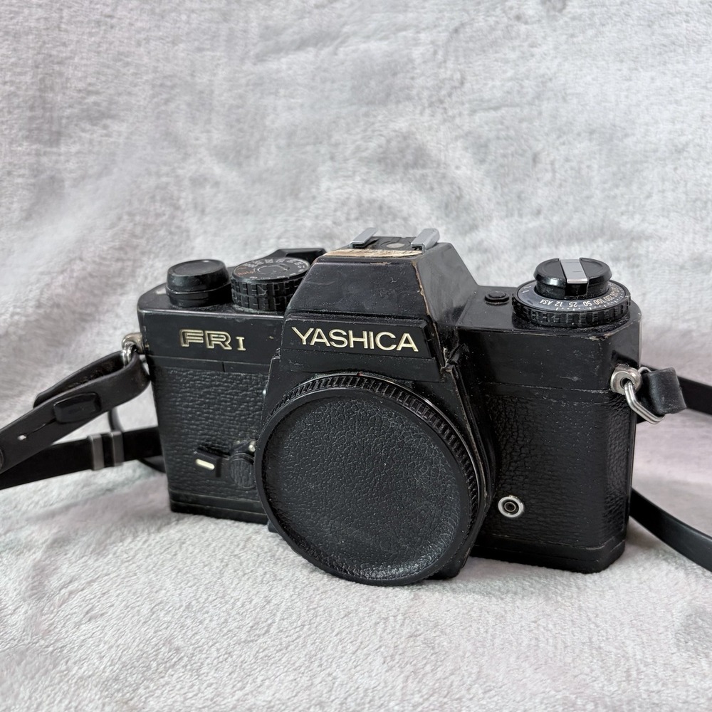 Yashica FR1 35mm SLR Film Camera Body C/Y Mount Untested Japan Vintage